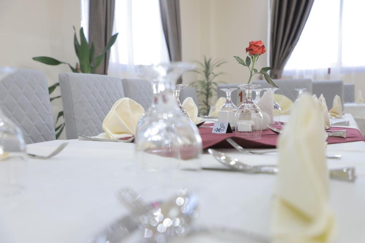 Roseau Hotel And Spa Gonder Extérieur photo